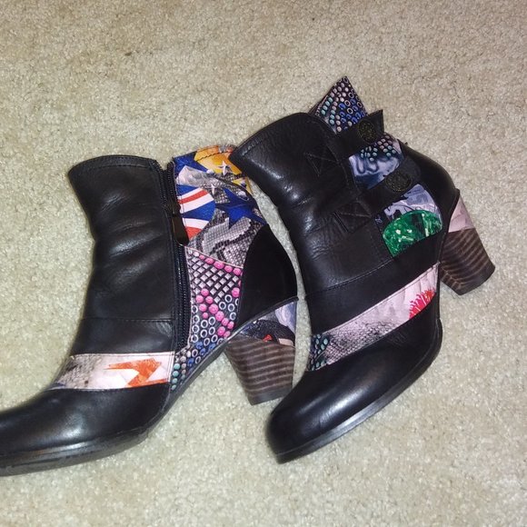 L'Artiste by Spring Step Shoes - L'Artiste by Spring Step Ankle Bootie